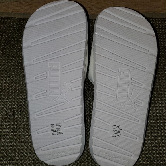 Womens slides - Picture 2 of 2